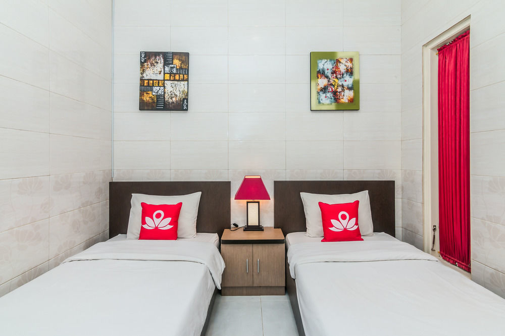 Angkul Angkul Beach Inn Kuta By Kamara Esterno foto